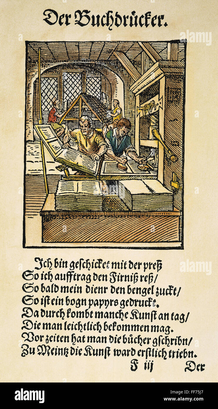 PRINTING Office, 1568. /Nel Libro aplica la tinta de la impresora, su asistente tira de la palanca, y una hoja impresa: xilografía por Jost Amman, 1568. Foto de stock
