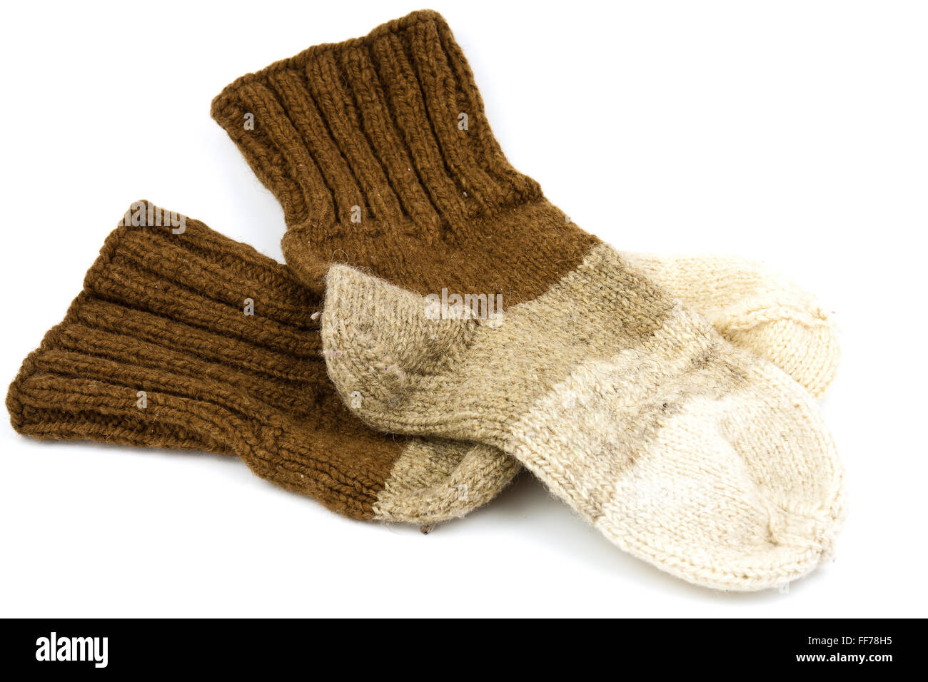 Tradicional tejida a mano calcetines de lana en tres colores Foto de stock