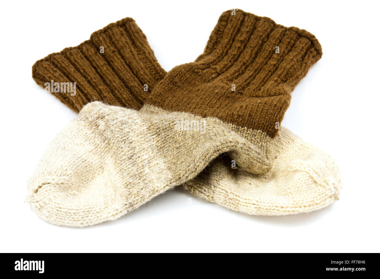 Tradicional tejida a mano calcetines de lana en tres colores Foto de stock