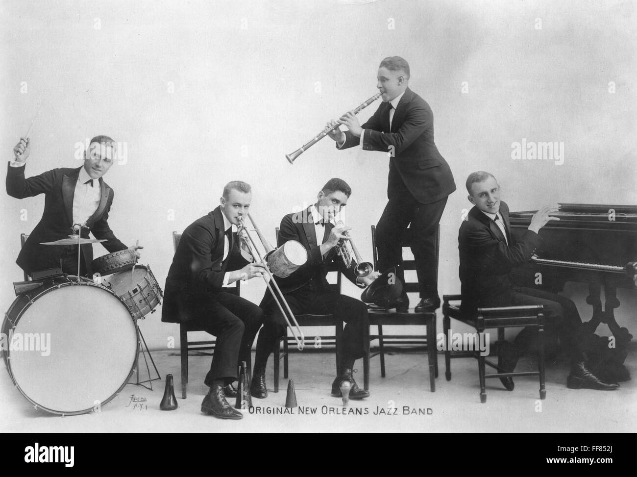 Los músicos de jazz. /Nel Original de New Orleans Jazz Band (con Jimmy durante al derecho tocando el piano). Foto de stock