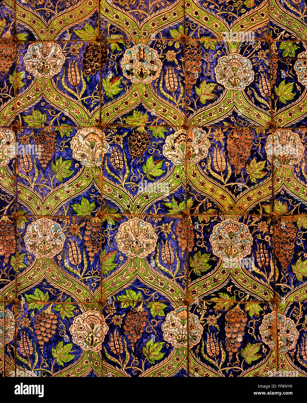 Antiguos azulejos, Museo de Arte Islámico, El Cairo, Egipto, África Foto de stock