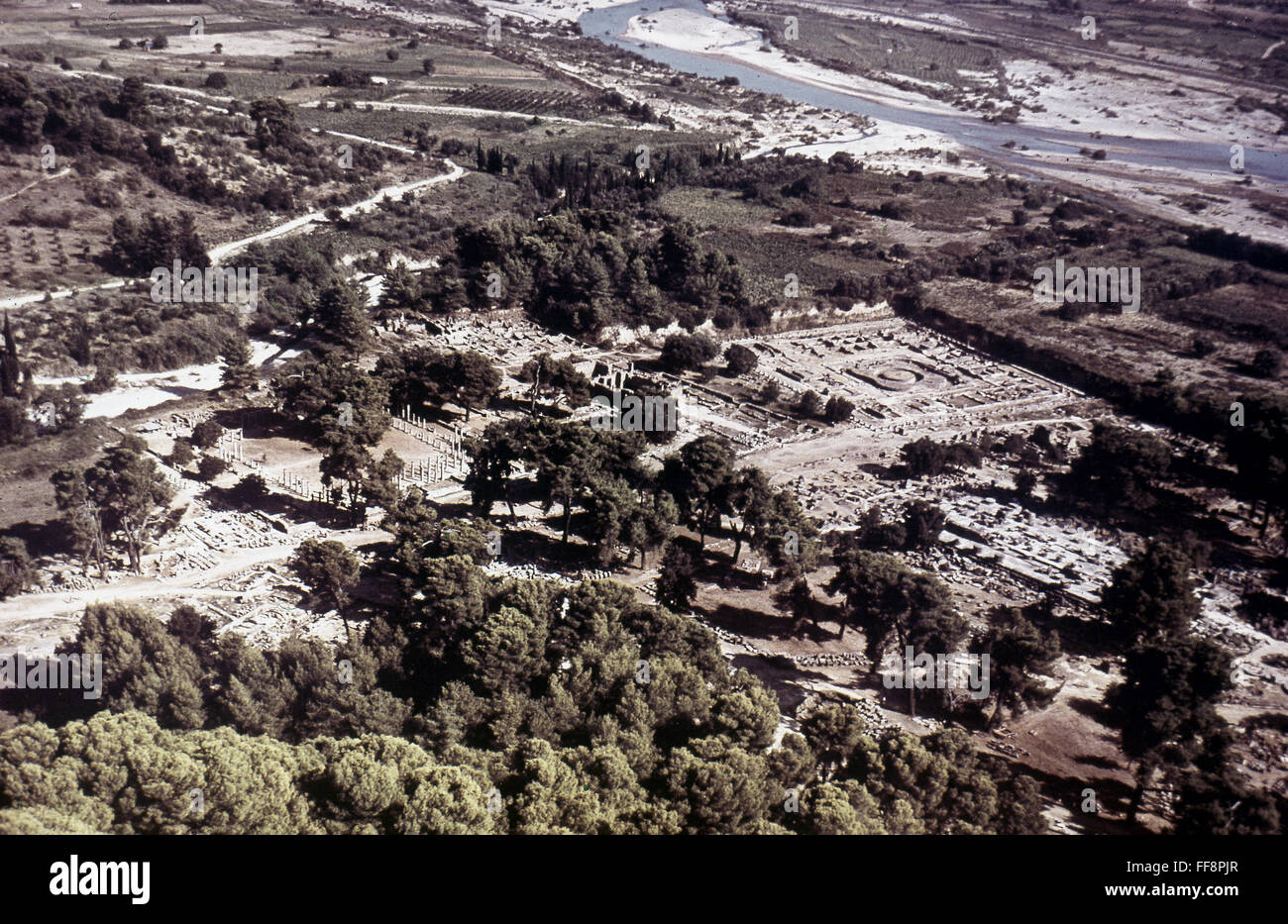 Grecia: Olympia. /NAerial vista de Olimpia, sede de los Juegos Olímpicos de la antigüedad. Foto de stock