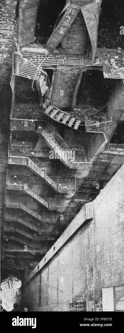 Triángulo Fábrica fuego. /Nel Triangle Shirtwaist Factory Fire, Nueva