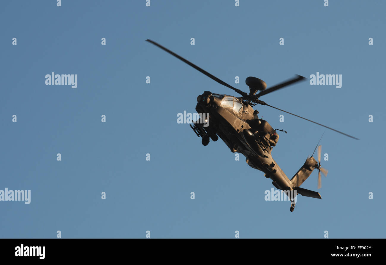 Cuerpo Aéreo del Ejército británico AgustaWestland helicópteros de ataque Apache Foto de stock