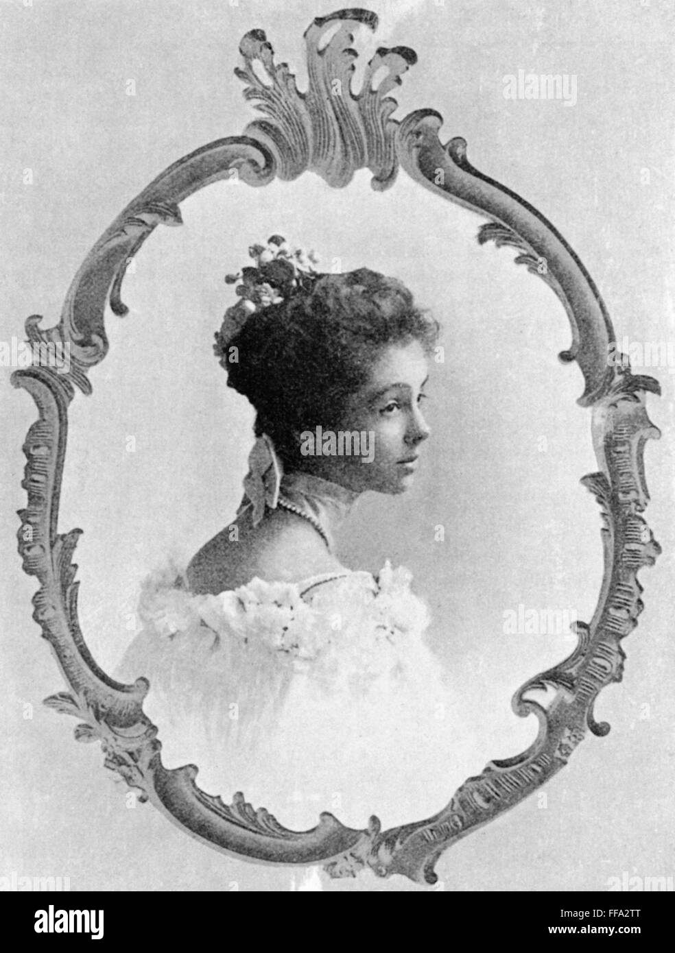 CONSUELO VANDERBILT /n(1877-1964). 9ª Duquesa de Marlborough. Fotografiado en el momento de su matrimonio, en 1895, en Nueva York, el duque de Marlborough. Foto de stock