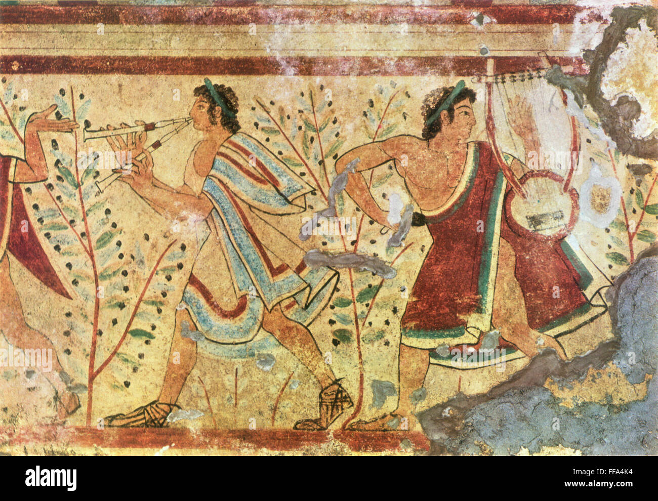 Músicos etrusco. /NMusicians (doble flauta y lira): Detalle de la pintura de la pared de la tumba de los Leopardos, Tarquinia, c470 A.C. Foto de stock