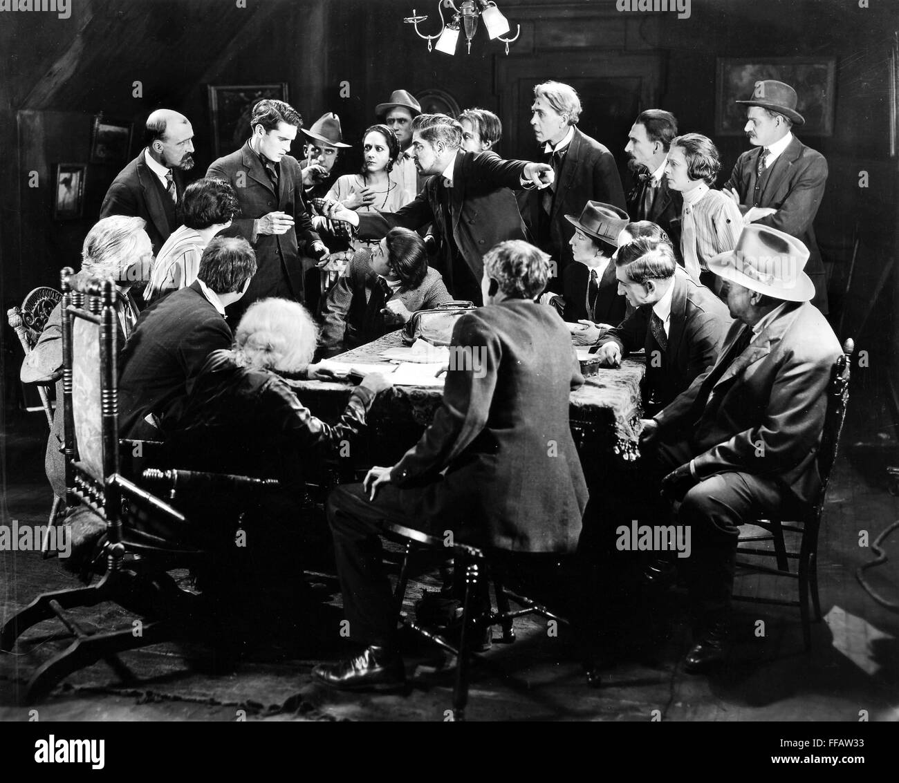 Horas peligrosas, 1920. /NFilm todavía. Foto de stock