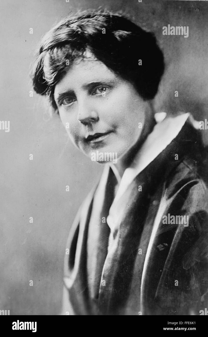 LUCY Burns (1879-1966). /NAmerican suffragette y la defensora de los derechos de la mujer. Fotografía, c1917. Foto de stock