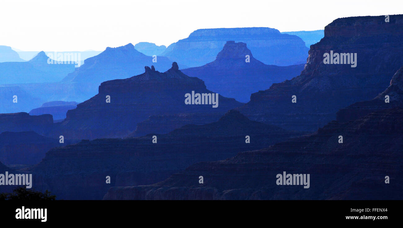 Grand Canyon de Arizona un encajonado cañón tallado por el Río Colorado Indios Americanos Nativos habitaban el cañón. Foto de stock