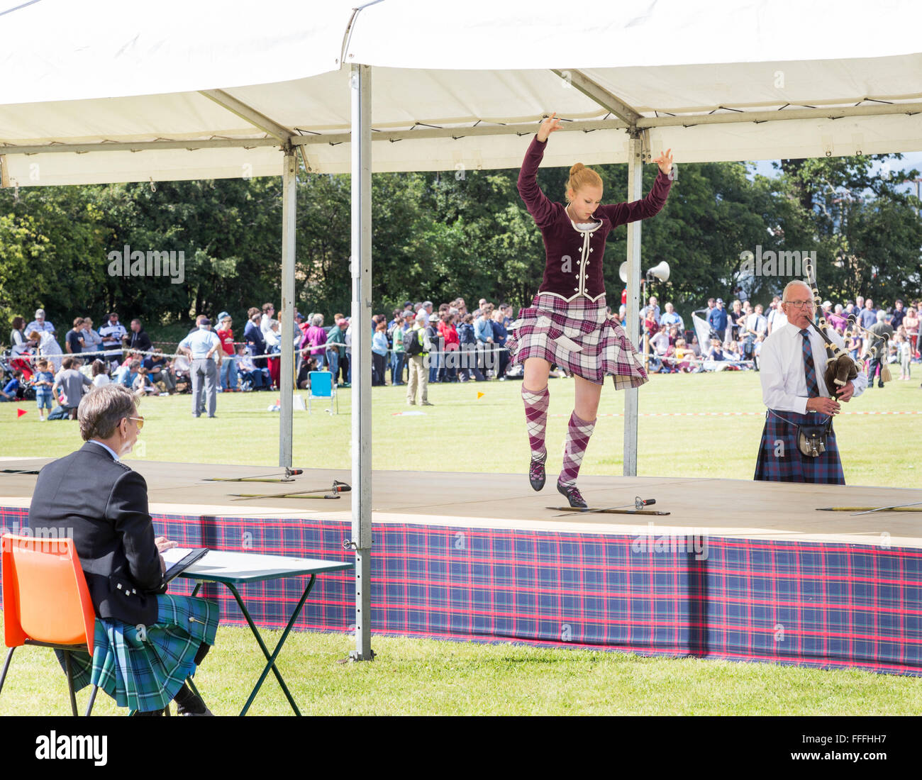 Highland dancing concurso en el Stirling Highland Games , Stirling en Escocia Foto de stock