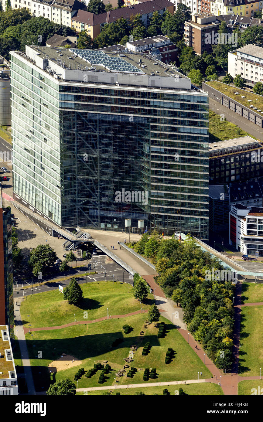 Vista aérea, el Stadttor, el portón, la North Rhine-Westphalian Primer Ministro Hannelore Kraft, Dusseldorf, Renania, Foto de stock