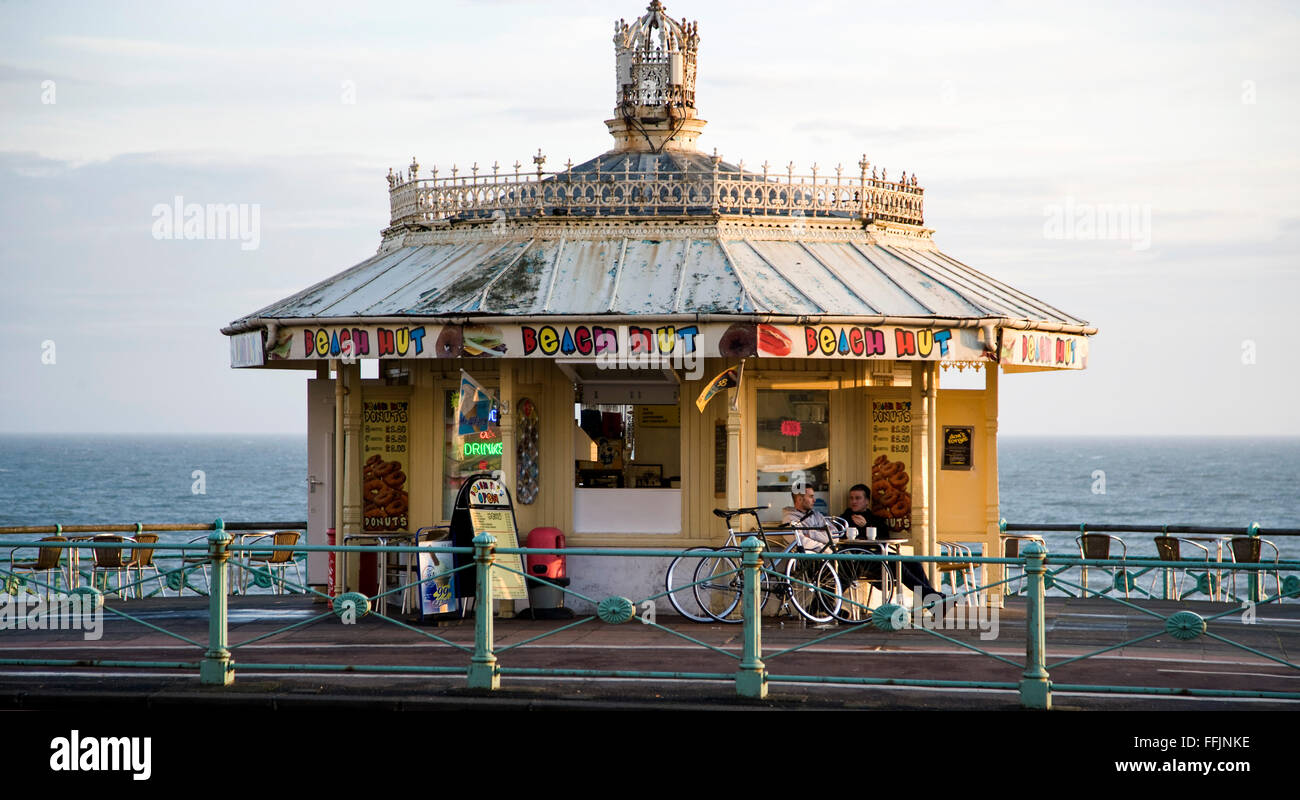 Un paseo marítimo de Brighton Kiosco de alimentos Foto de stock
