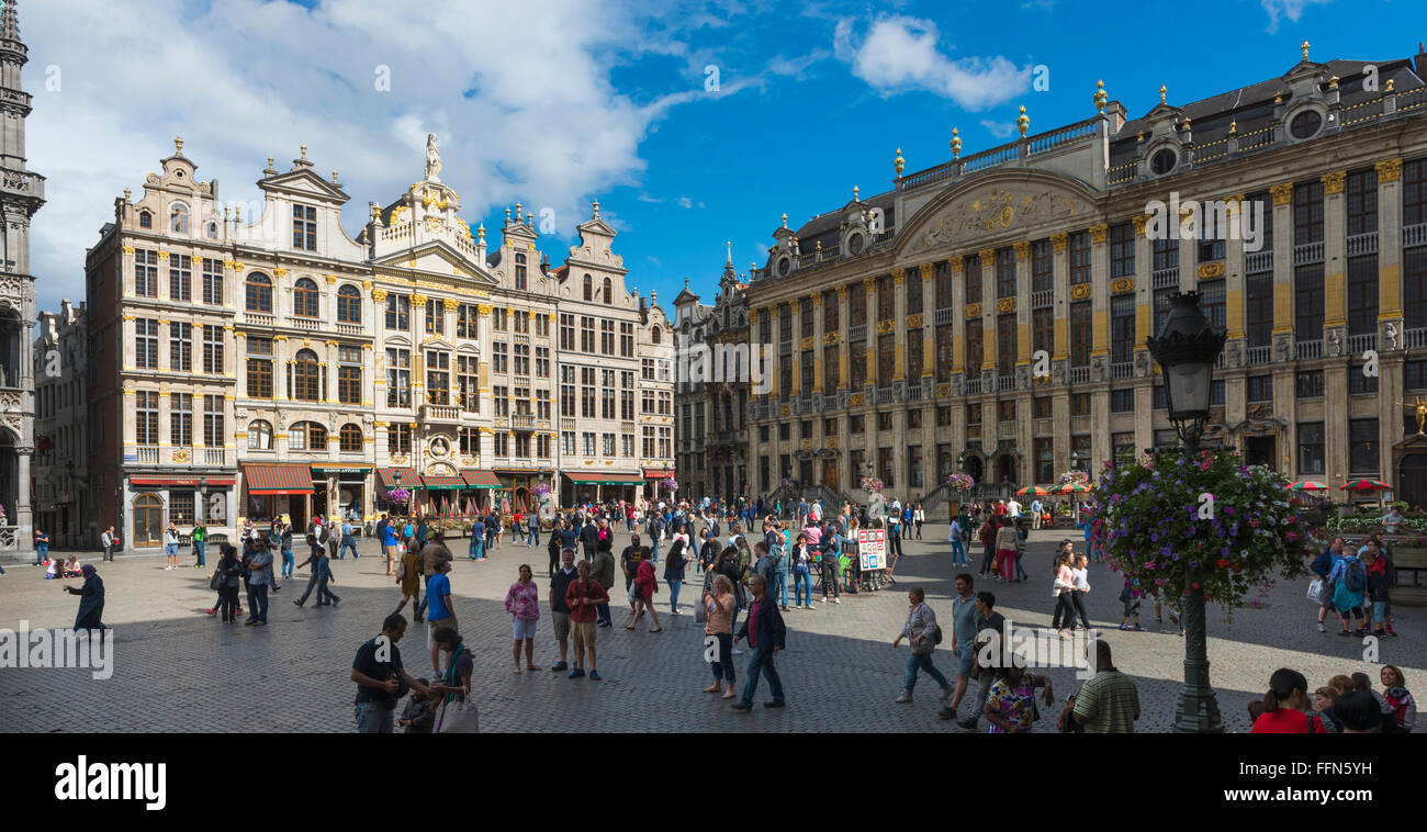 La Grand Place de Bruselas, Bélgica, Europa Foto de stock