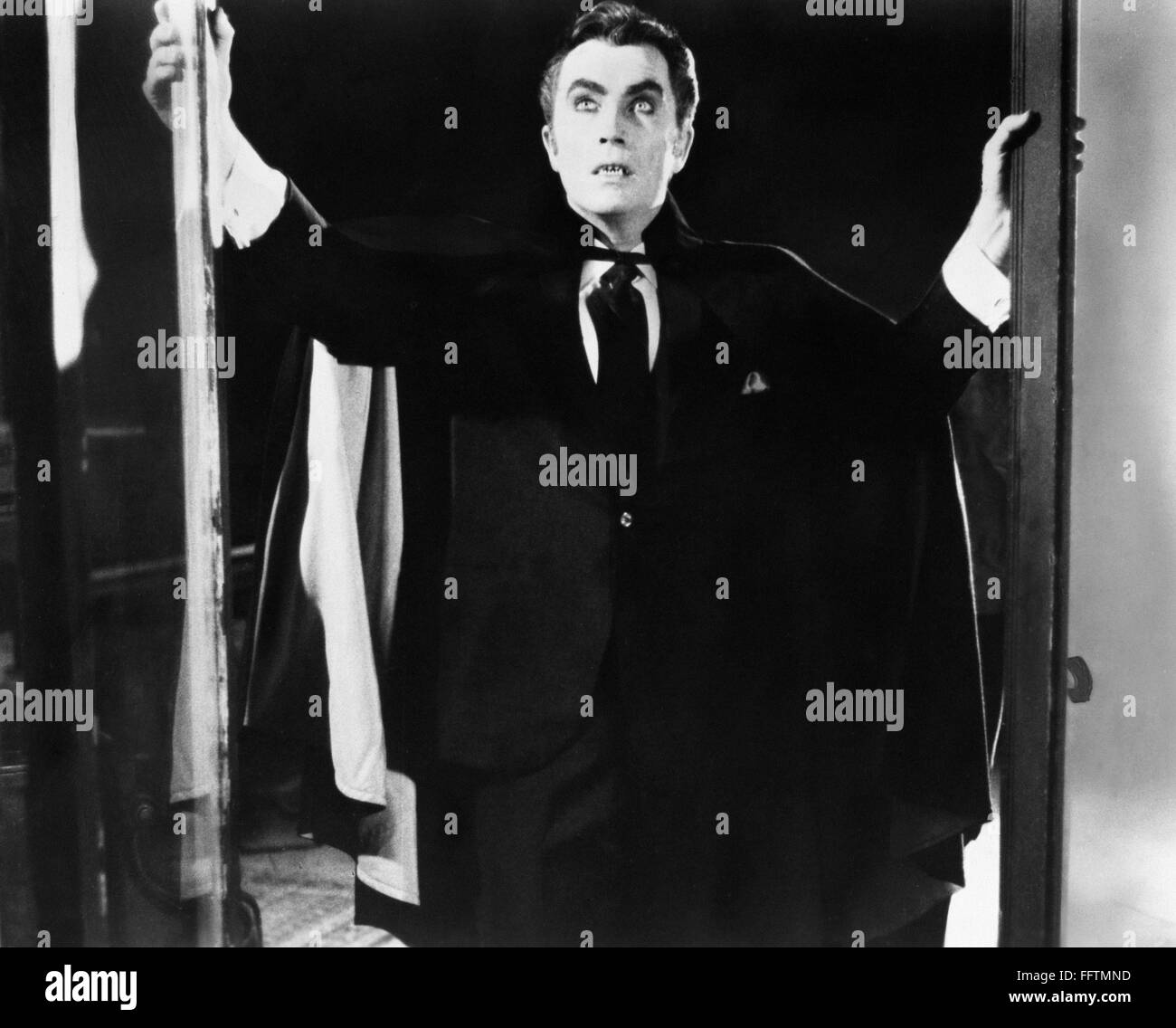 Película: El conde YORGA, Vampiro. /NRobert cantera en función del título de la película de terror de 1970 'Conde Yorga, Vampiro'. Foto de stock
