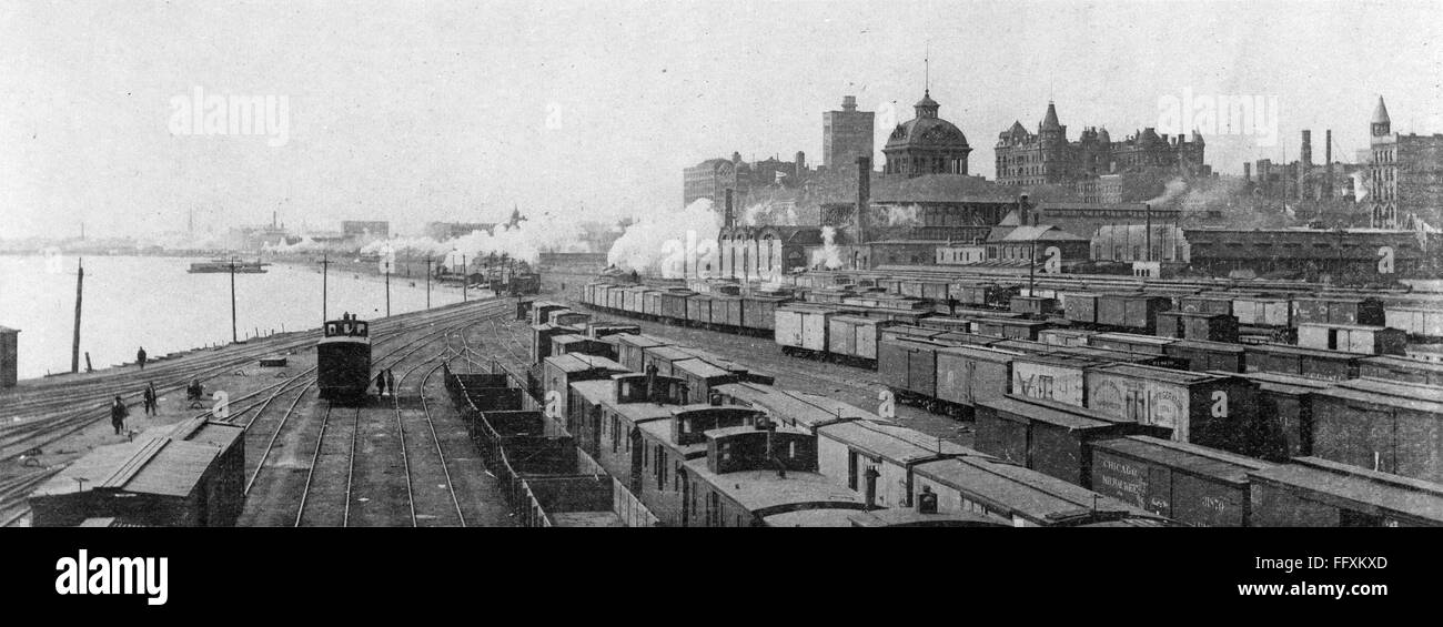 CHICAGO: ferrocarriles, c1893. /NRailroad yardas a la orilla del lago a lo largo de Randolph Street en Chicago, Illinois. Fotografía, c1893. Foto de stock