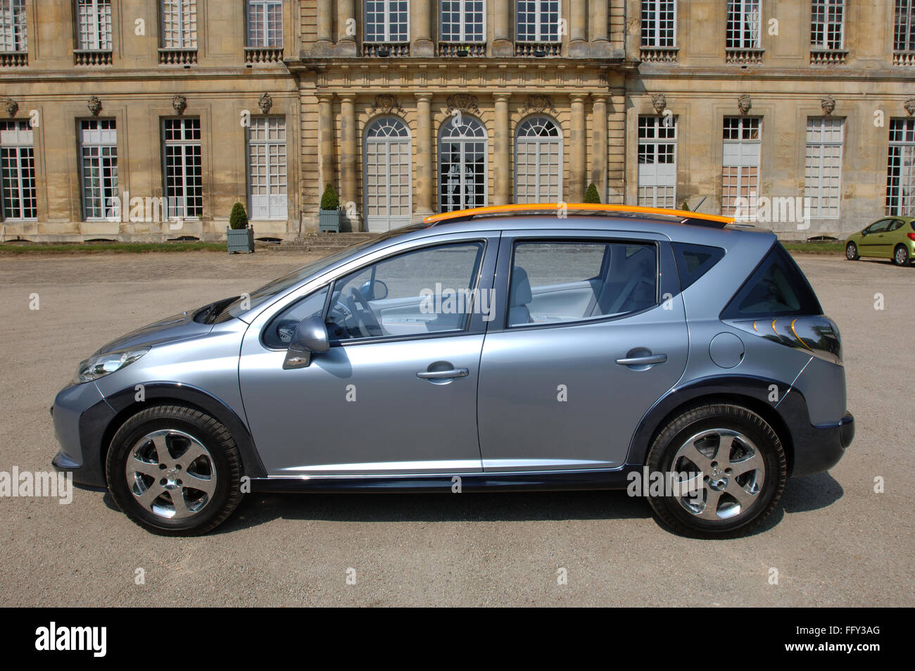 2007 Peugeot 207 SW Outdoor concept car Fotografía de stock - Alamy