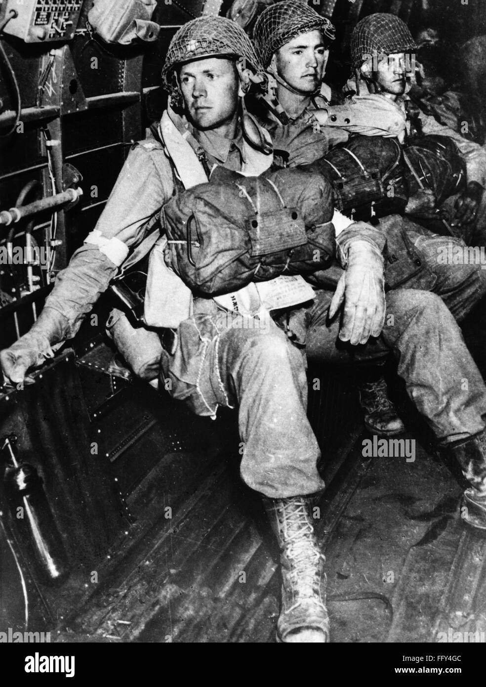 Segunda Guerra Mundial los paracaidistas. /NAmerican paracaidistas