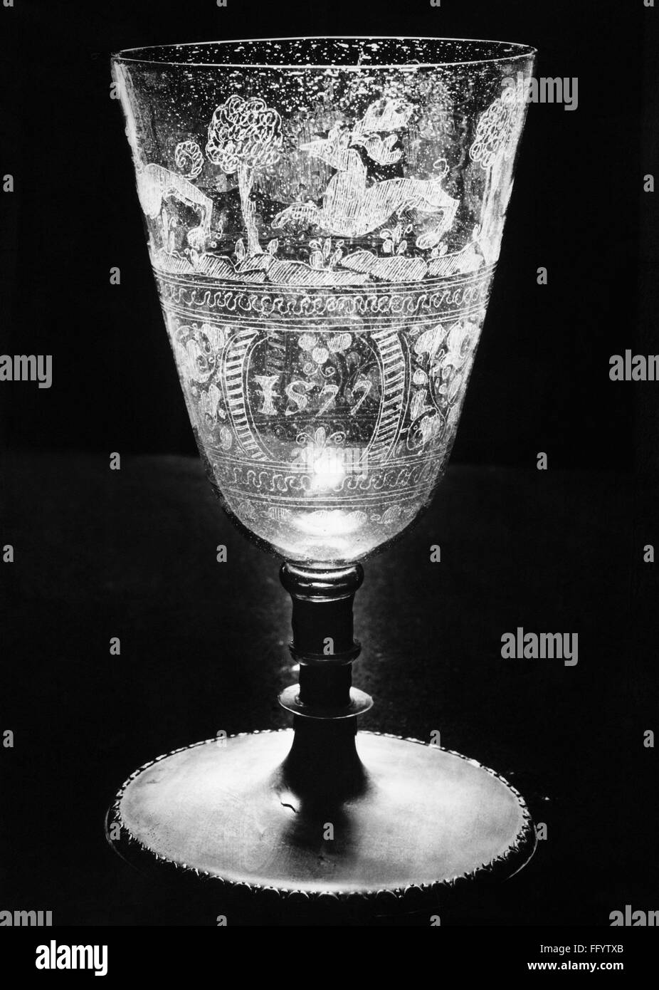 Copas, siglo XVI. /NDiamond punto de vidrio grabado cáliz realizado por Jacob (glassmaker veneciano Giacomo) Verzelini para el invernadero de Broad Street en Inglaterra, en 1577. Foto de stock