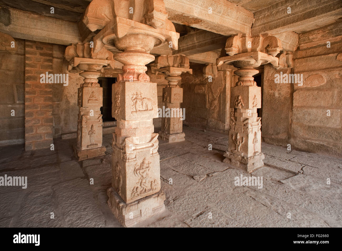 Interior del templo de Hampi achyutaraya ; ; ; Karnataka India Foto de stock