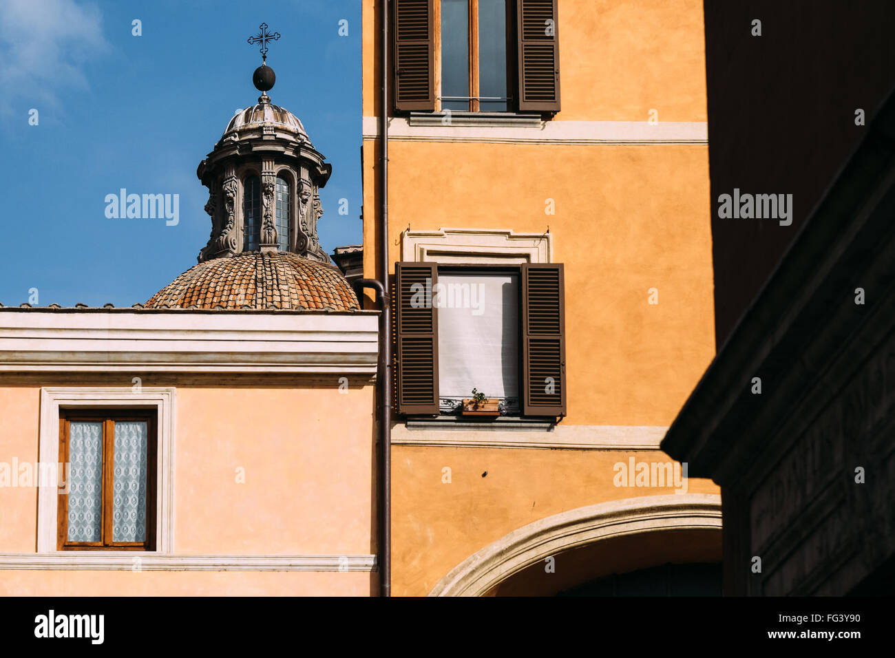 Roma ghetto fotografías e imágenes de alta resolución - Alamy