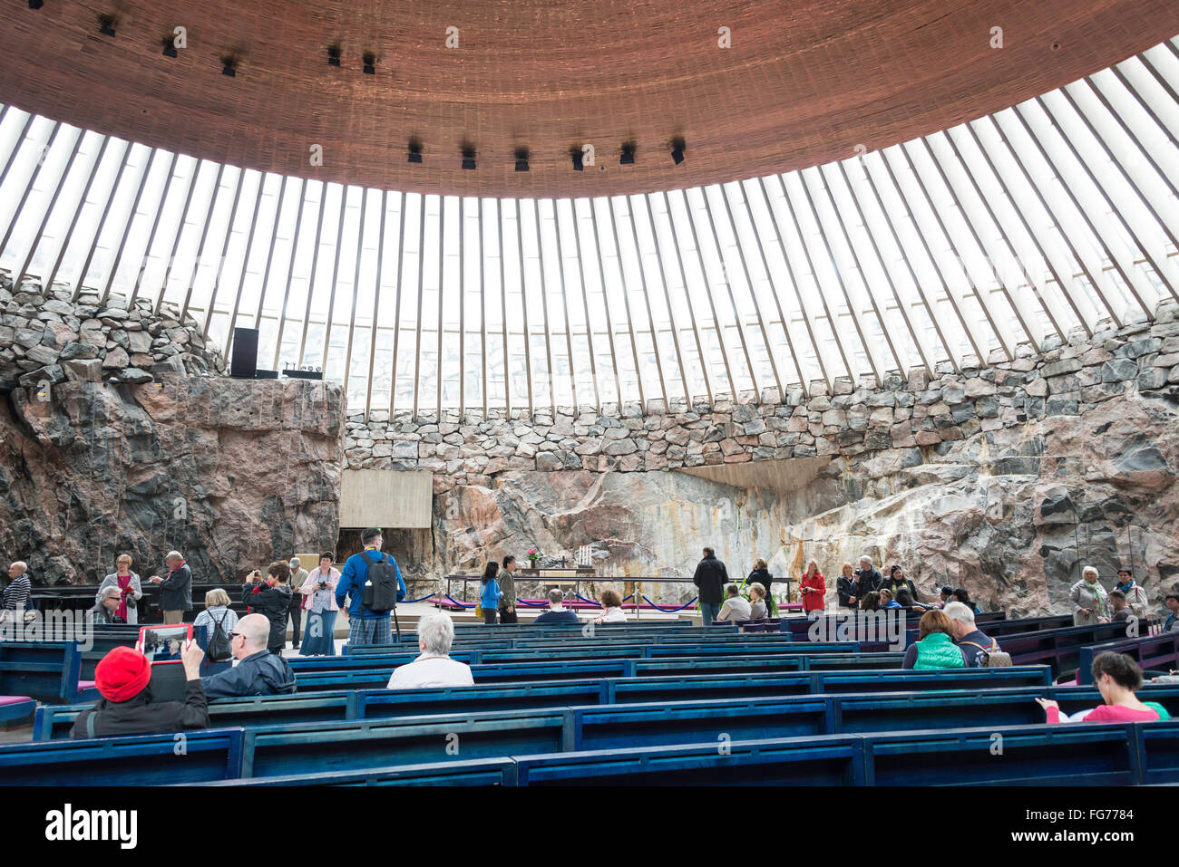 El interior de la roca, la Iglesia Luterana de Temppeliaukio Lutherinkatu, Helsinki, Uusimaa, Región, República de Finlandia Foto de stock