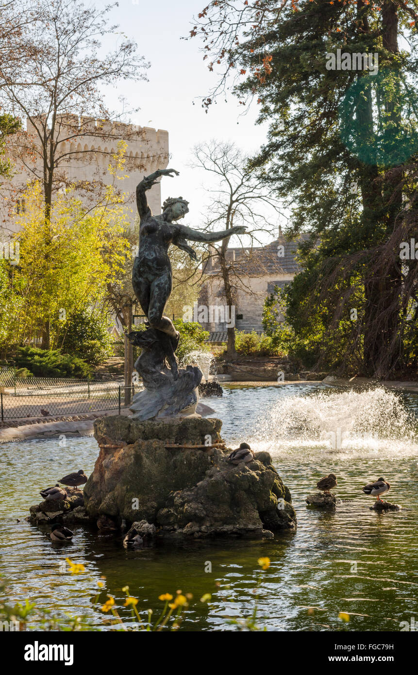 Fuente del Rocher des Doms jardines/ parque, Avignon, región de Provence,  Francia Fotografía de stock - Alamy