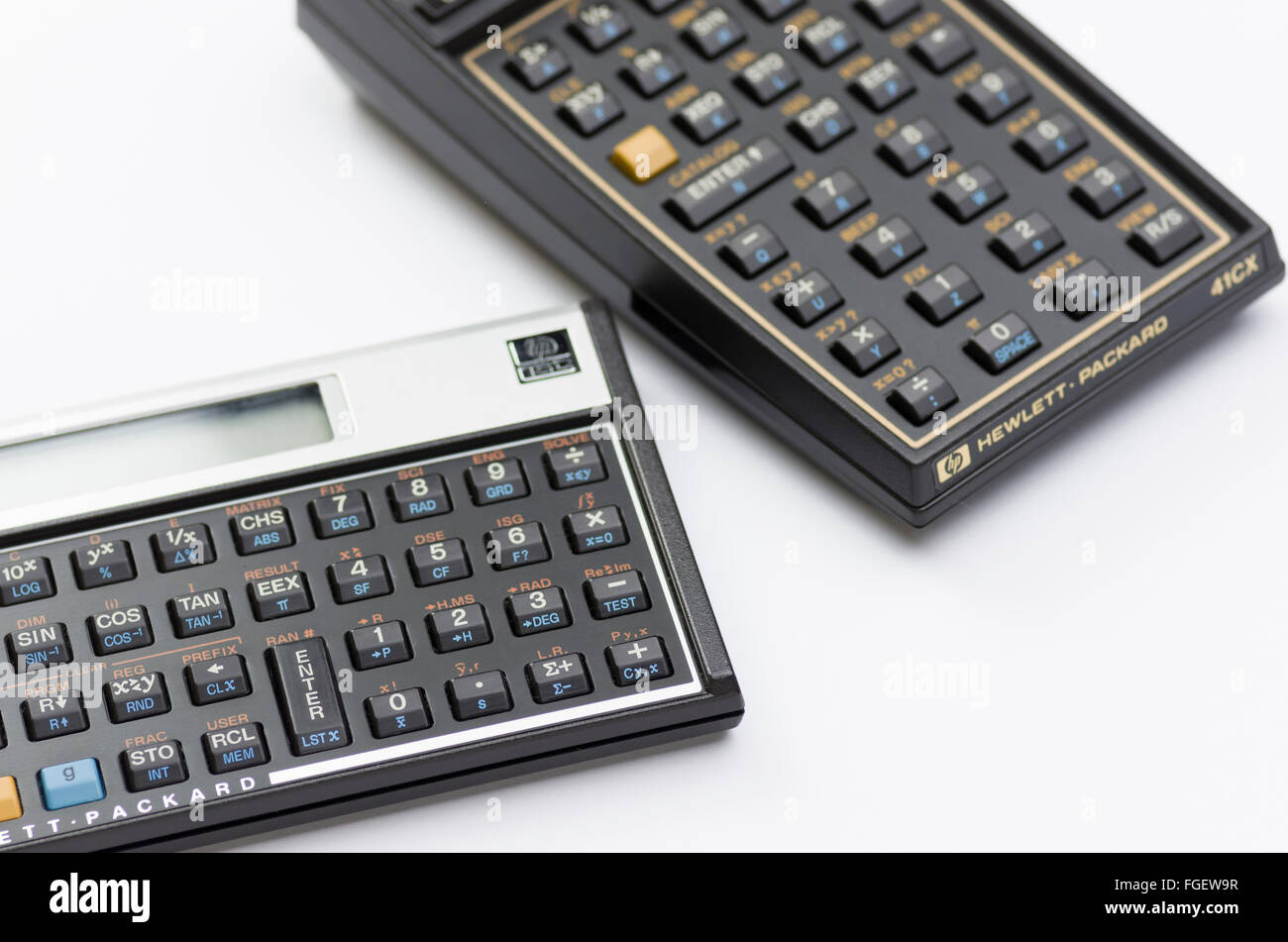 Calculadora electrónica digital de mano cerca de Hewlett Packard - fondo  blanco Fotografía de stock - Alamy