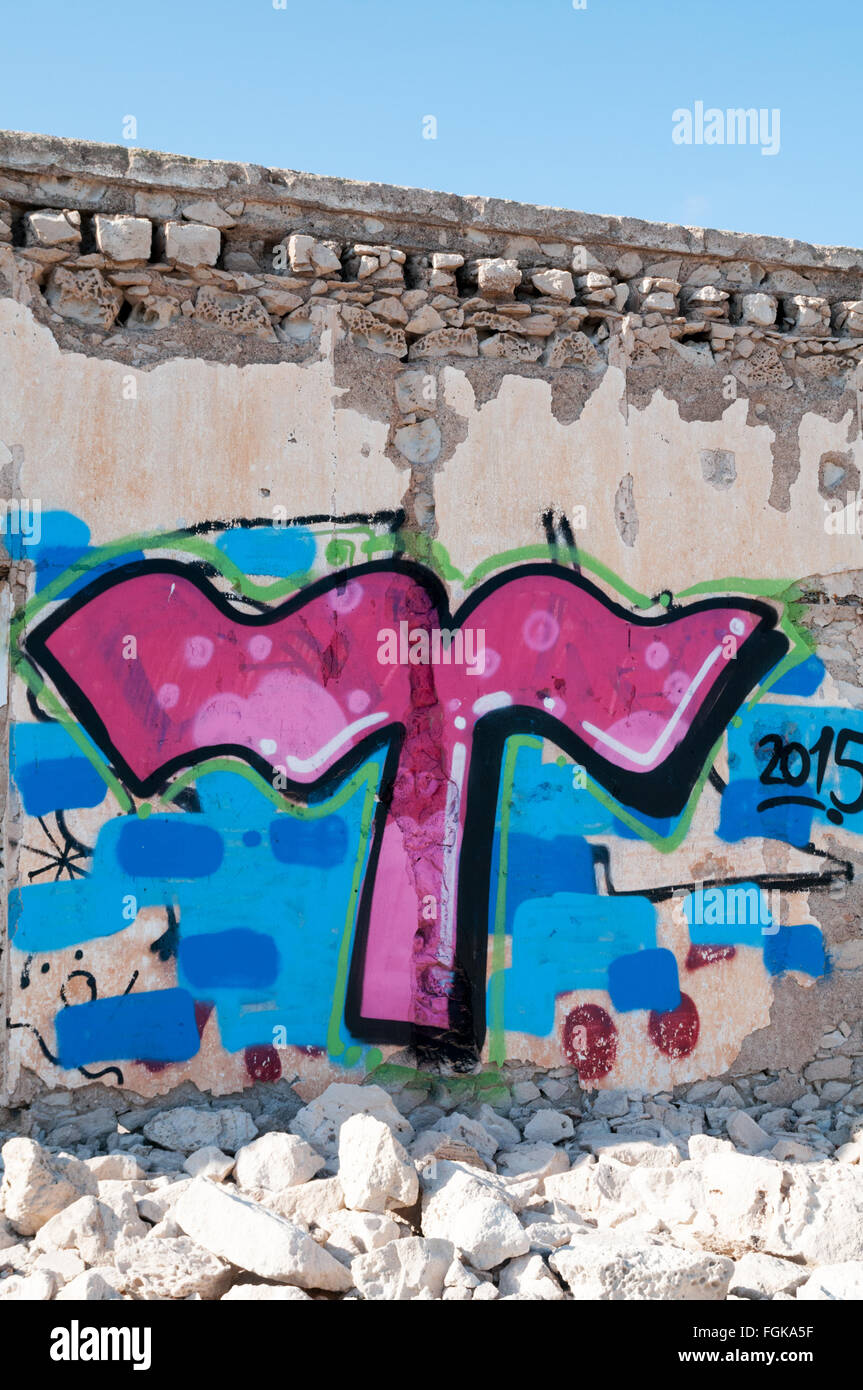 El Graffiti Urbano Arte Callejero De La Letra T Fotografia De Stock Alamy