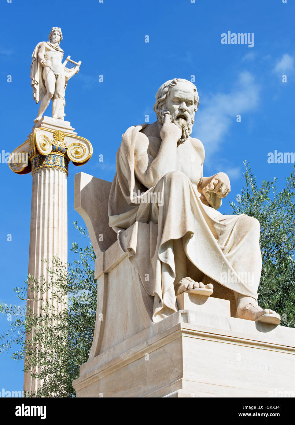 Socrates statue fotografías e imágenes de alta resolución - Alamy