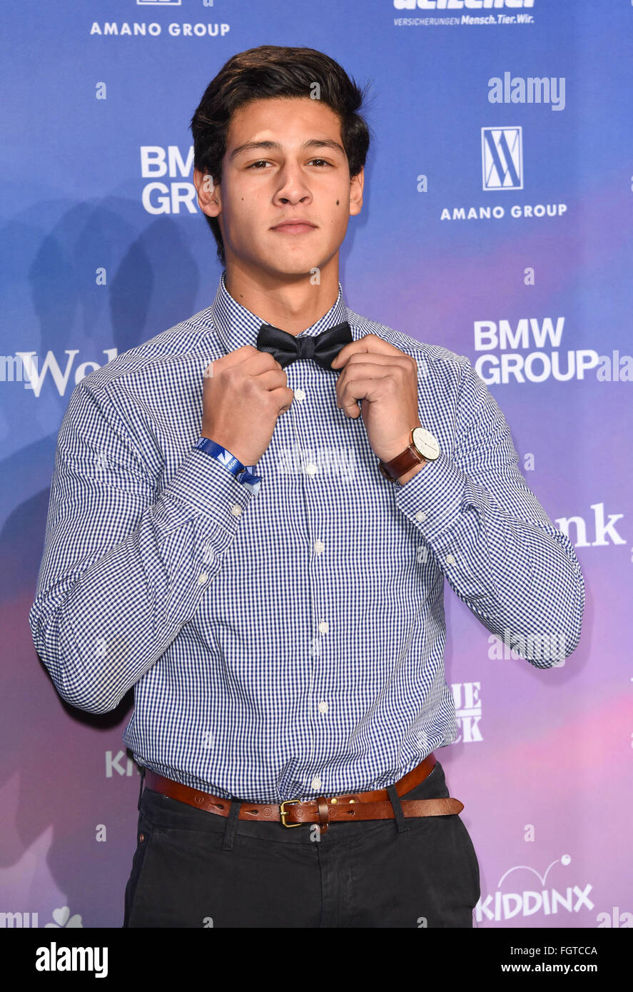 Estreno De Bibi Tina Chicas Contra Boys Maedchen Gegen Jung Por Dcm En Prenzlauer Berg Ofrece Guest Donde Berlin Alemania Cuando 16 Jan 2016 Fotografia De Stock Alamy alamy