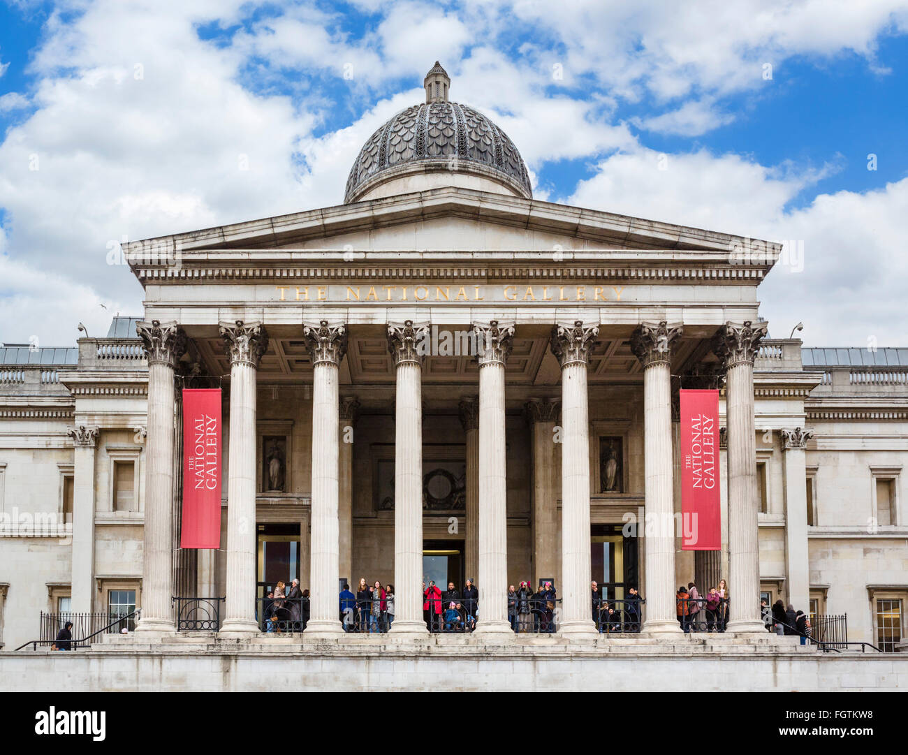 La Galería Nacional, Trafalgar Square, Londres, Inglaterra, Reino Unido. Foto de stock
