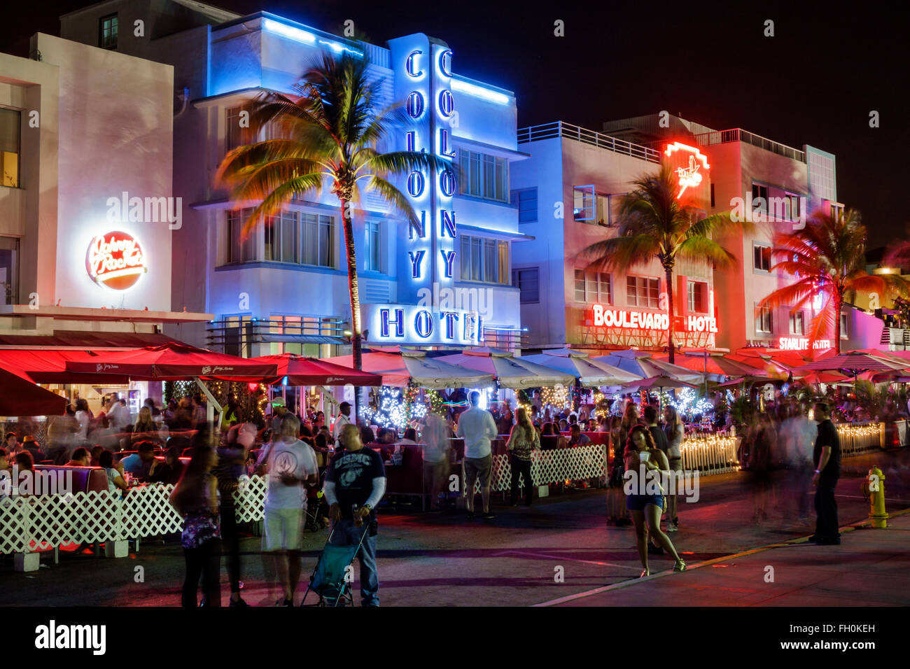 Miami Beach Florida, Ocean Drive, Nochevieja, noche, señales de neón, Colony, Boulevard, hoteles, hotel, alojamiento, FL151231026 Foto de stock