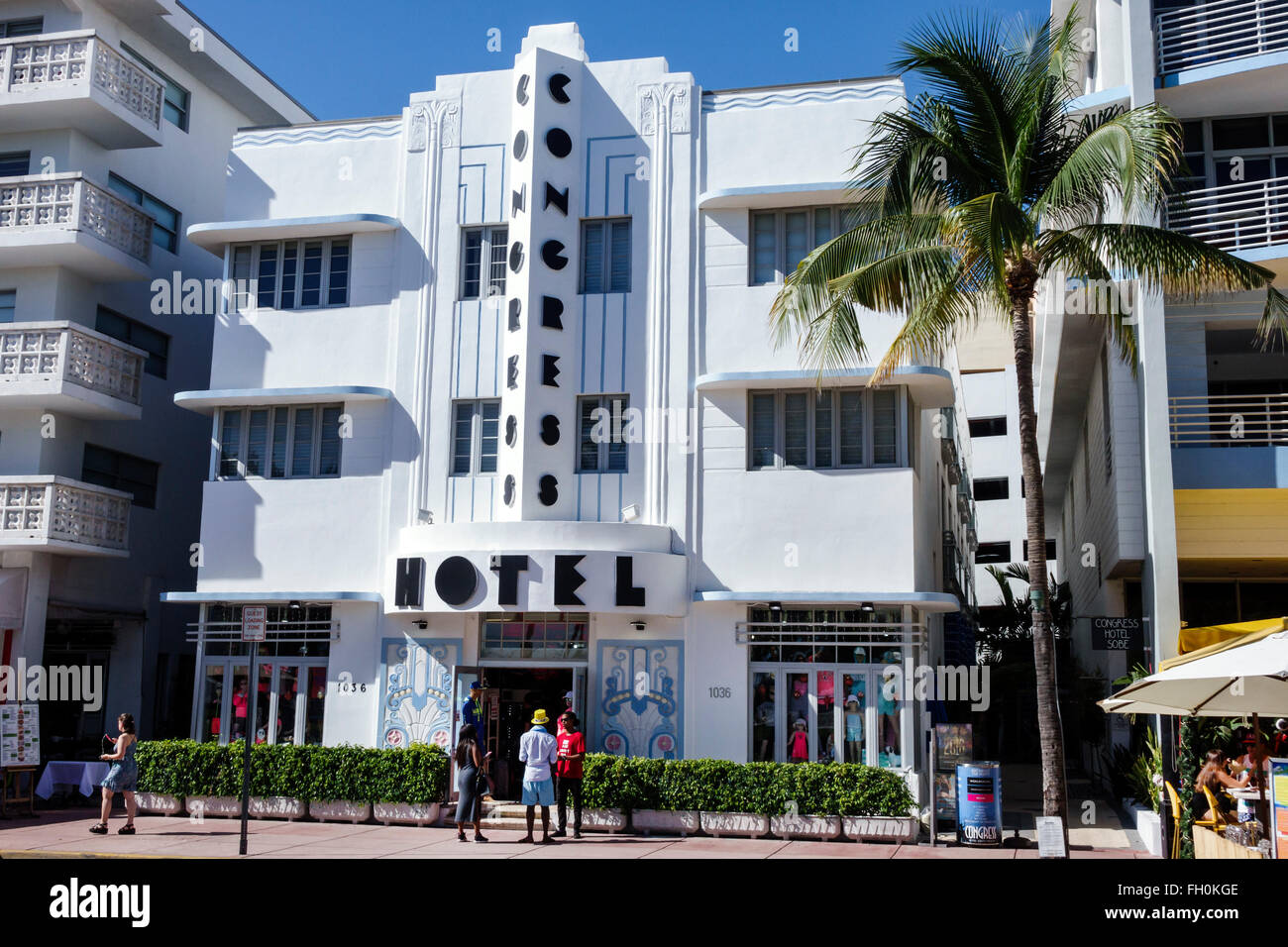 Miami Beach Florida, Ocean Drive, Día de Año Nuevo, hotel, alojamiento, hoteles, congresos, frente, FL160101037 Foto de stock