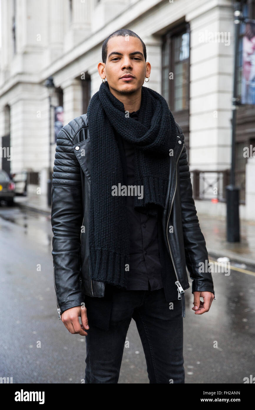 Street Style en la London Fashion Week, hombres Colecciones Otoño Invierno  2016 Fotografía de stock - Alamy