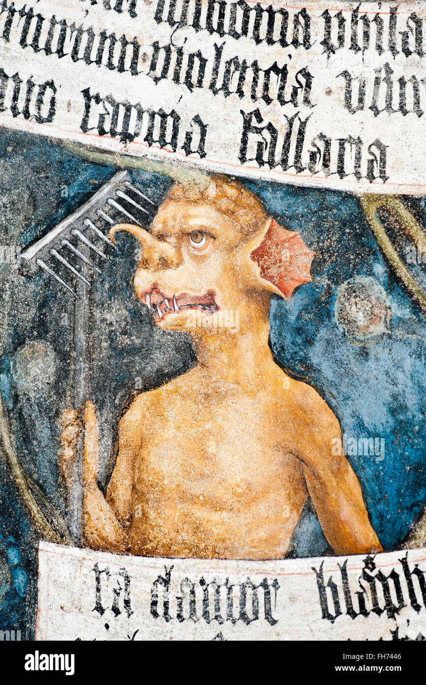 Fresco gótica, demonio, personificación del pecado, 8. Claustro, Catedral, Brixen, Tirol del Sur, Italia Foto de stock