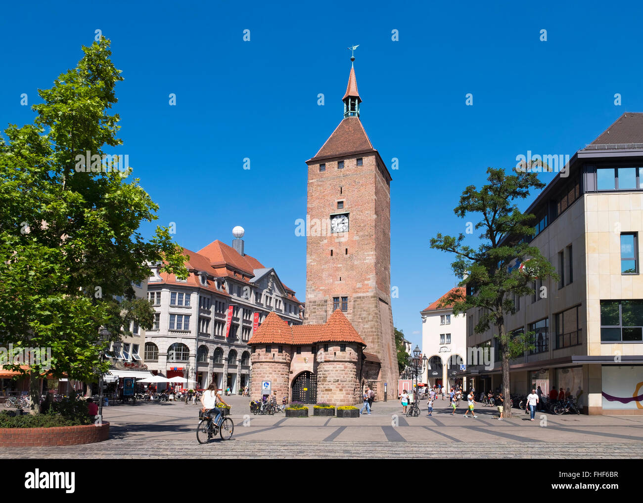 Torre blanca en la ciudad vieja, Altstadt Lorenzer, Nuremberg, Middle Franconia, Franconia, Baviera, Alemania Foto de stock