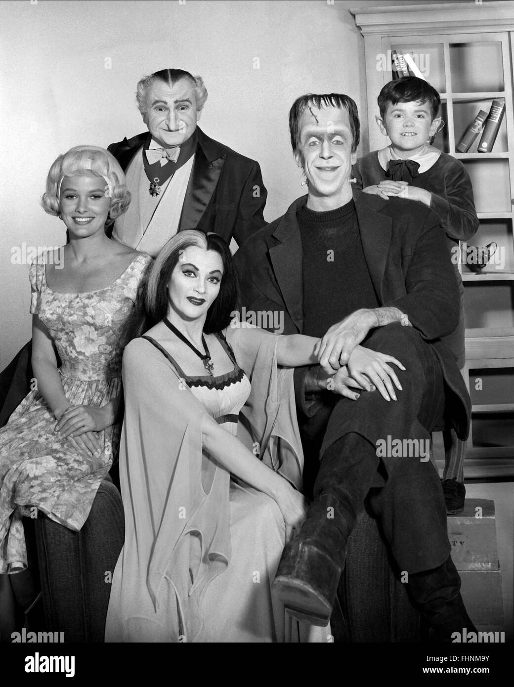 Beverley Owen Al Lewis Yvonne De Carlo Fred Gwynne And Butch Patrick The