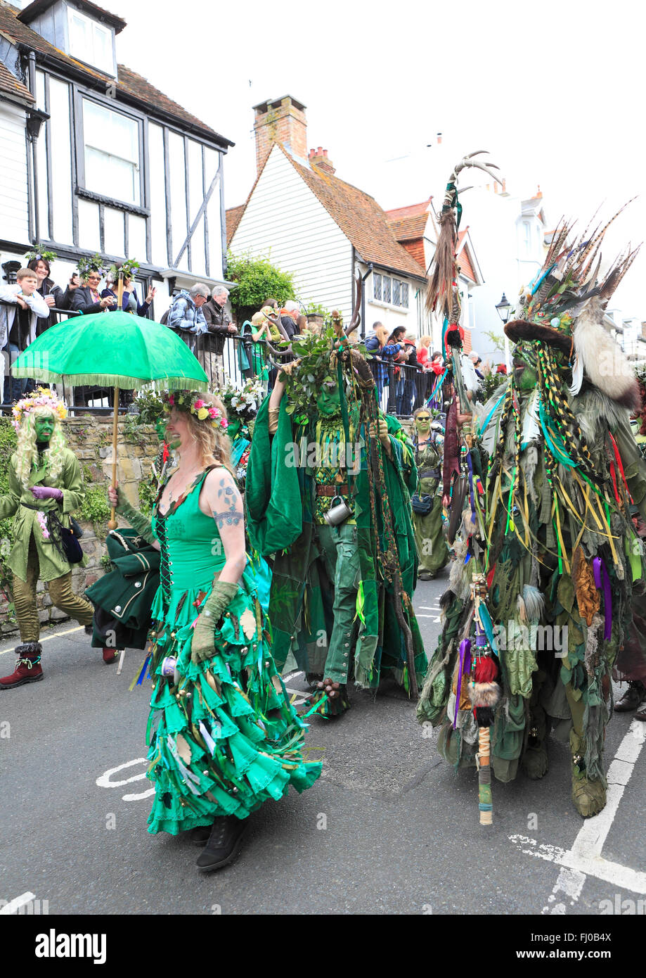 Jack Hastings en el Green, May day bank holiday anual procesión, East Sussex, Inglaterra, Reino Unido. Foto de stock