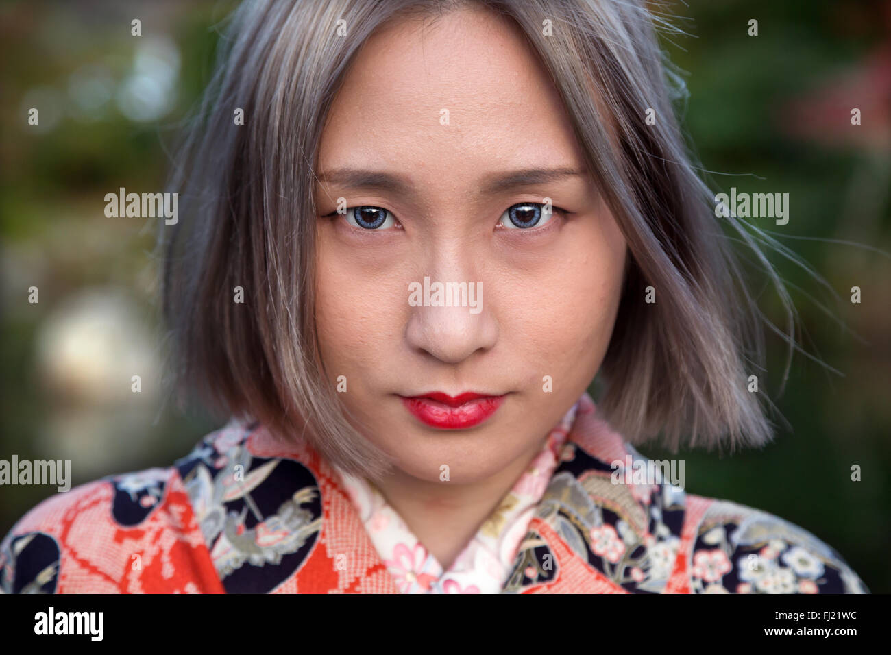 Japan girl fotografías e imágenes de alta resolución - Alamy