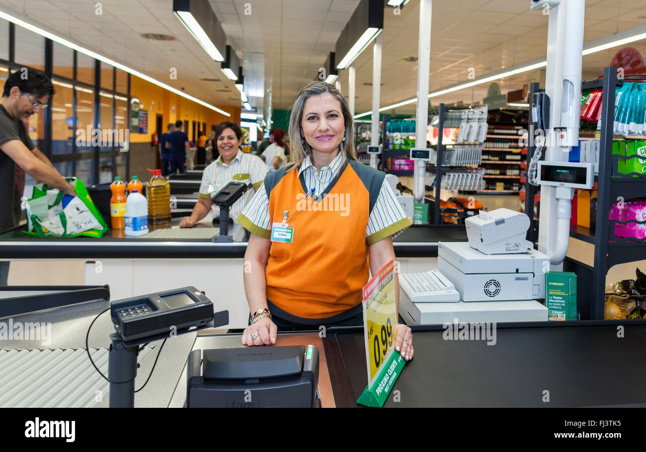 Cash tills fotografías e imágenes de alta resolución - Alamy