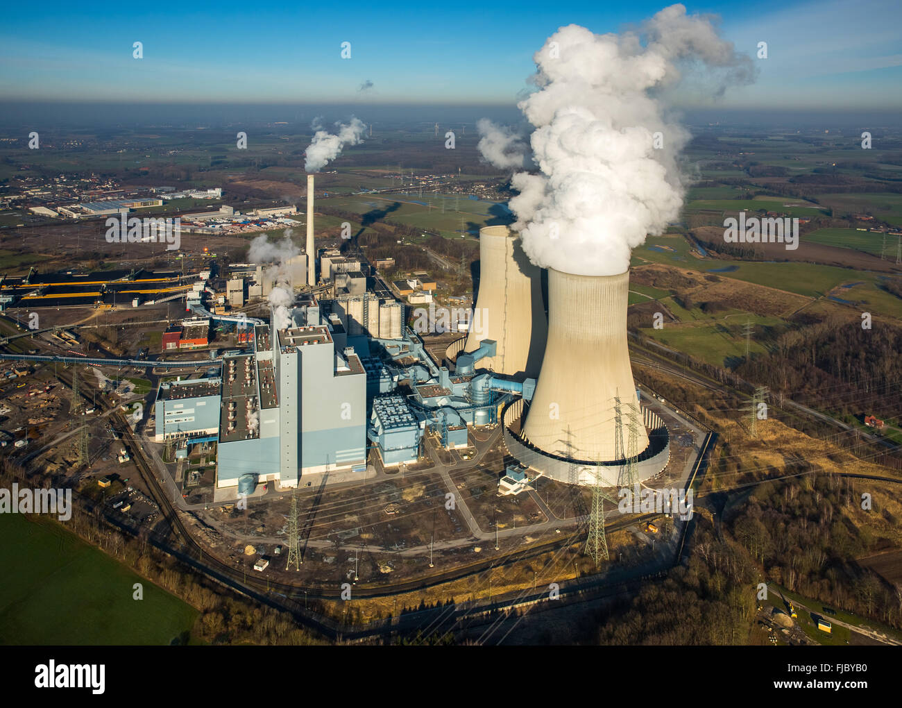 Vista aérea de la planta de energía de Westfalen, Kraftwerk, RWE Power, la planta de energía de carbón, la antigua planta de energía nuclear, Welver THTR Hamm-Uentrop Foto de stock