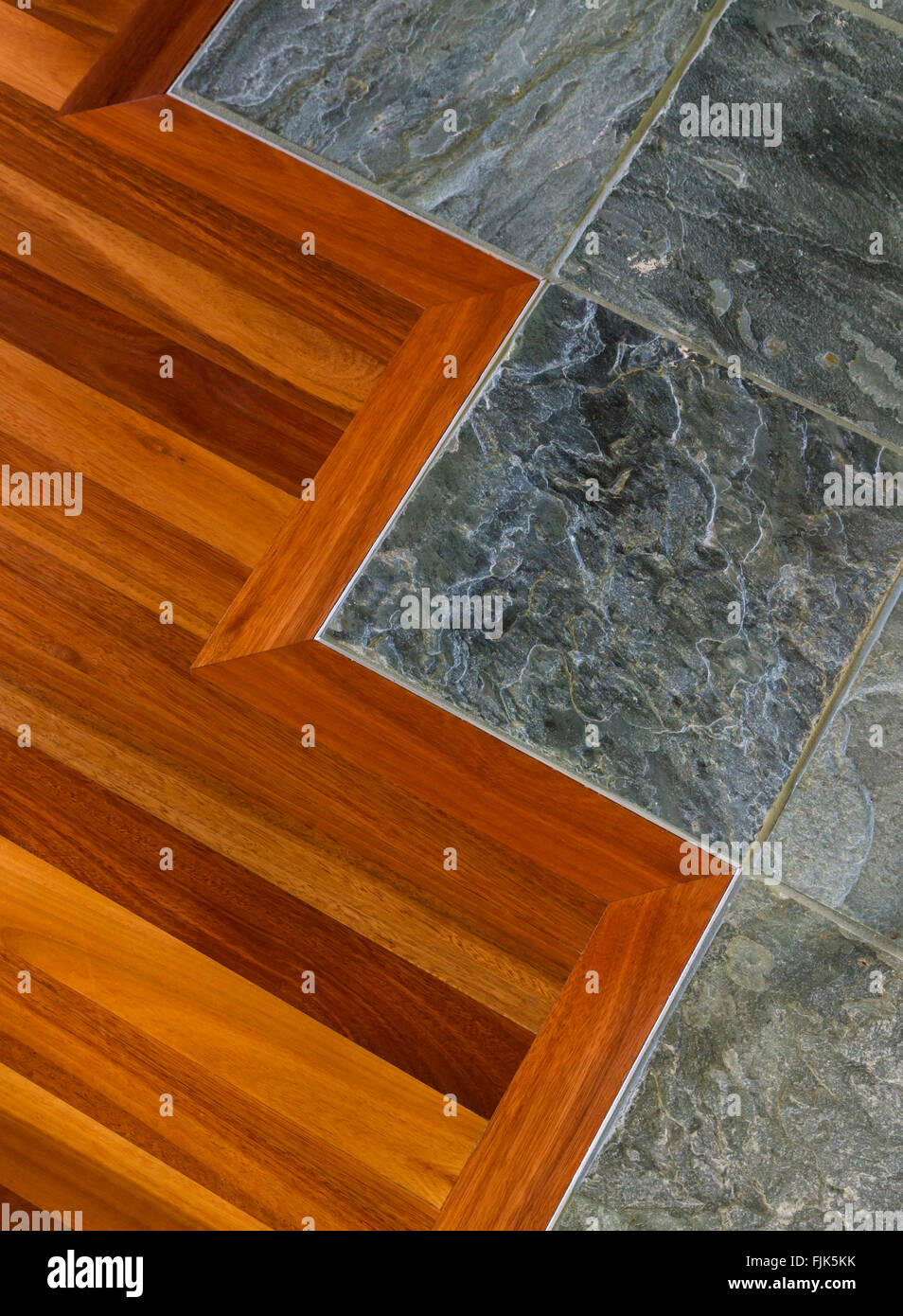 Piso de baldosas en casa fotografías e imágenes de alta resolución - Alamy