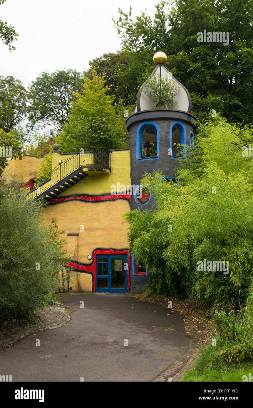 ESSEN, Alemania - 13 de agosto de 2015: el exterior de la casa de Ronald McDonald en el Grugapark Foto de stock