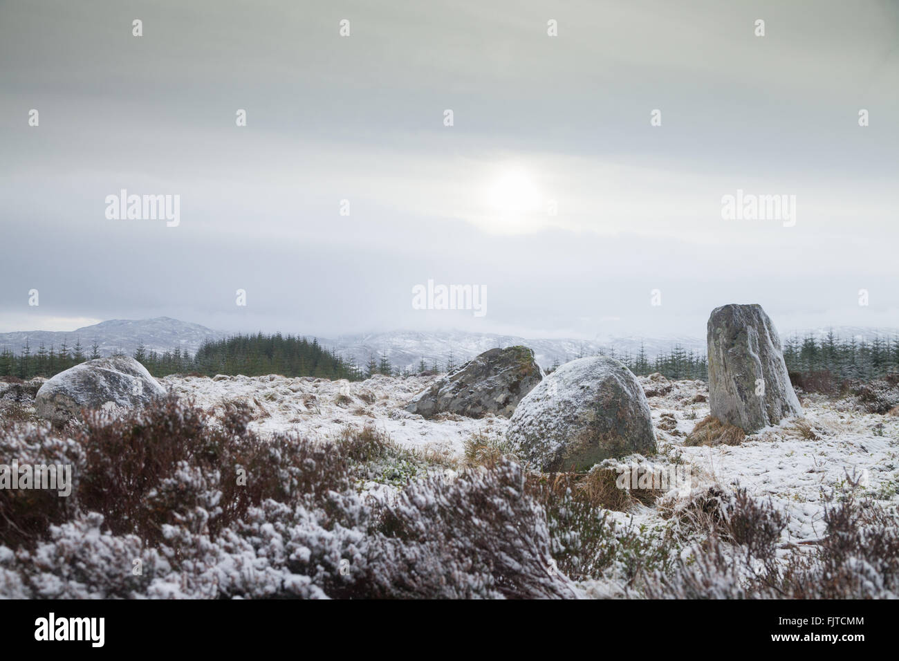 El antiguo círculo de piedra de Na Clachan Aoraidh cerca de Blair Atholl, Perthshire, Escocia. Foto de stock