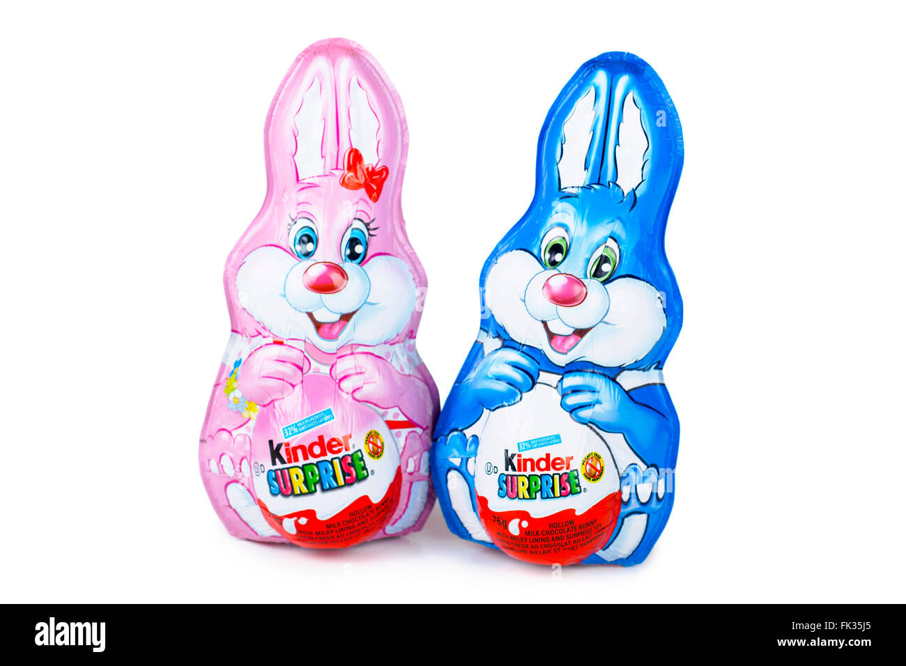 Conejitos de Pascua Kinder sorpresa de chocolate Foto de stock