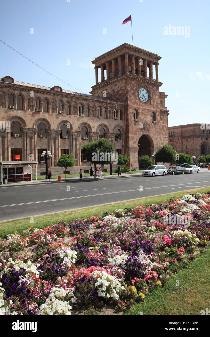 La Casa de Gobierno en Ereván, la Plaza de la República Foto de stock