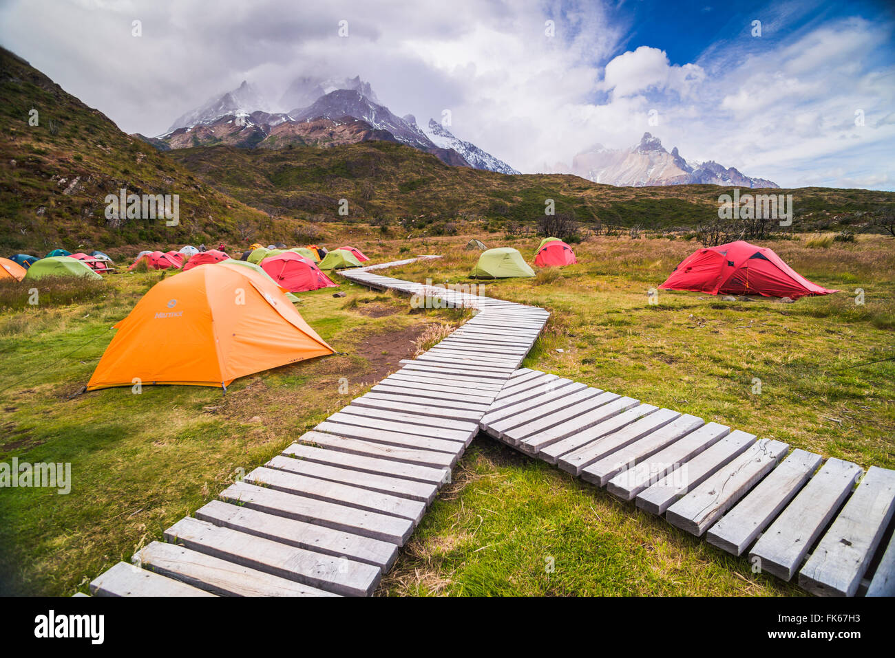 Camping en el Parque Nacional Torres del Paine, Patagonia, Chile, Sudamérica Foto de stock