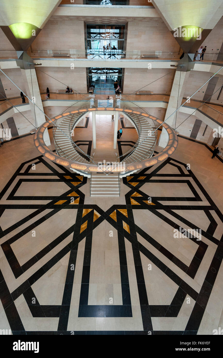 Interior del Museo de Arte Islámico en Doha (Qatar) Foto de stock