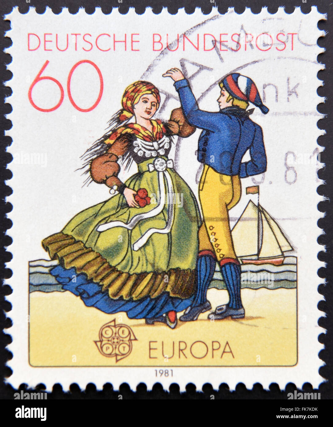 Alemania: circa 1981: un sello impreso en Alemania muestra North German pareja de bailarines con trajes regionales, circa 1981 Foto de stock