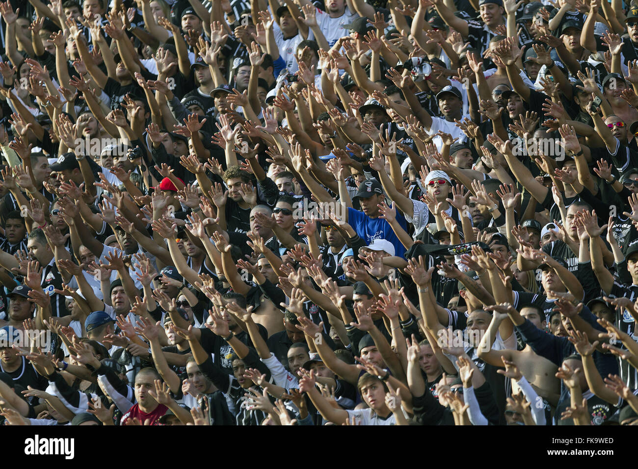 Twisted Sport Club Corinthians durante el partido entre Fluminense y Corinthians Foto de stock